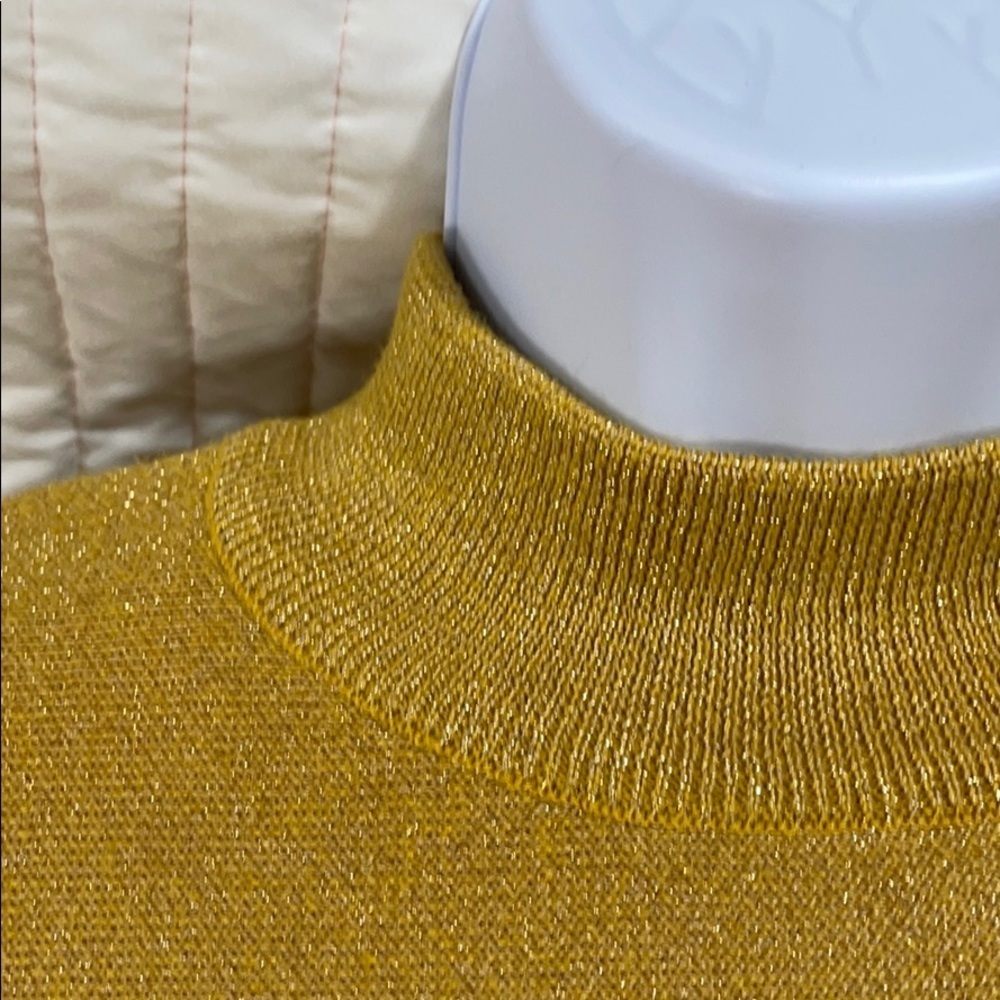 Q2 COLLECTION Vintage Sweater European Shirt Jumper Turtle Crew Metallic Gold - Picture 3 of 11